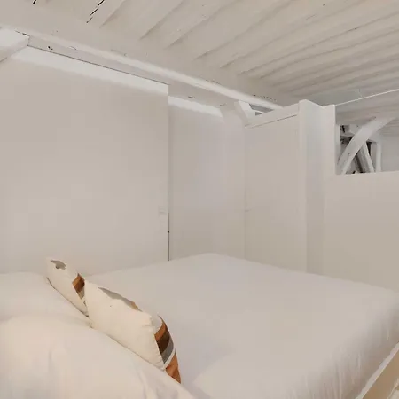 Elegant -2br-4p- Le Marais *