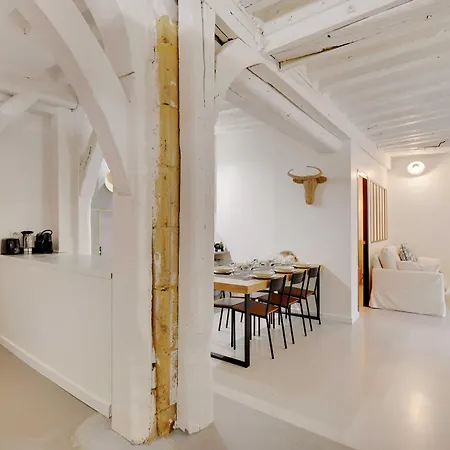 Appartement Elegant -2br-4p- Le Marais Parijs